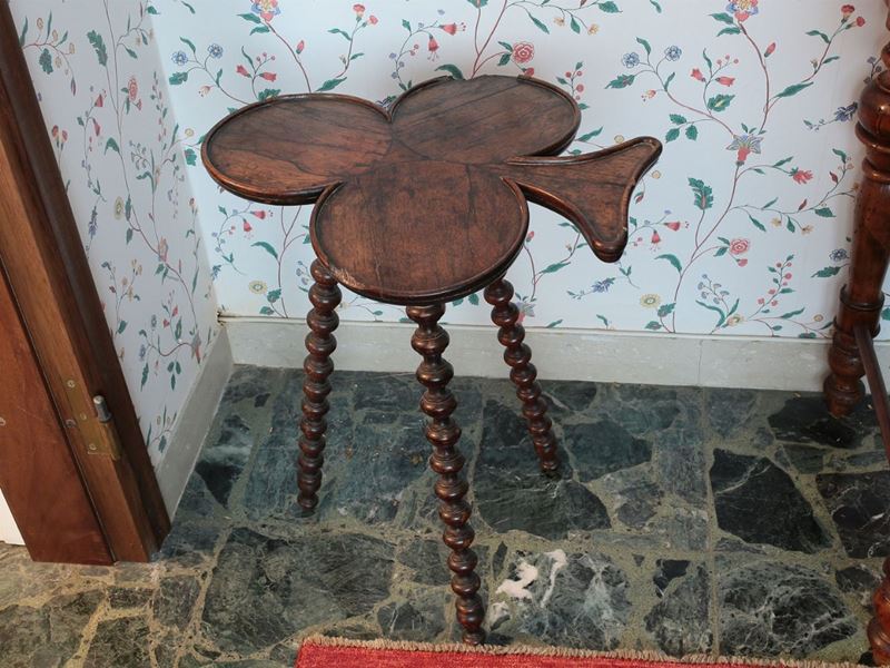 Tavolino in Noce