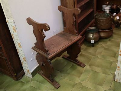 Sgabello in Noce
