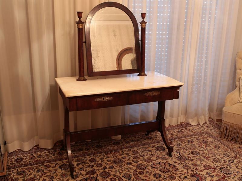 Toilette Impiallacciata in Noce