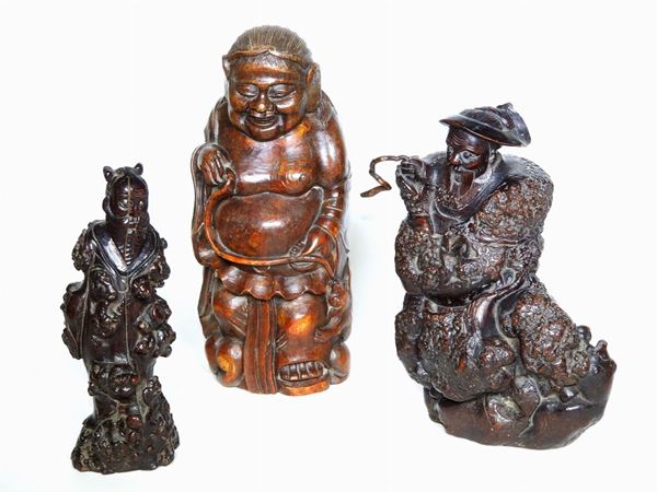 Three wooden figure  (Oriental Art)  - Auction Furniture, Old Master Paintings, Silvers and Curiosity from florentine house - Maison Bibelot - Casa d'Aste Firenze - Milano