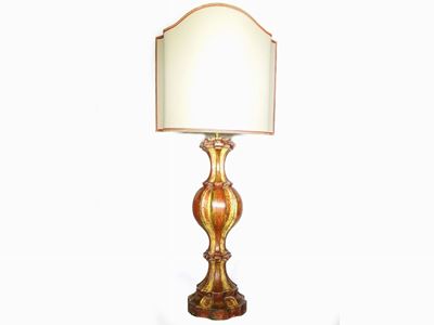 Grande Lume da Tavolo in Legno Laccato