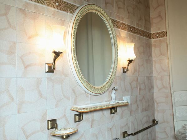 A ceramic bathroom set