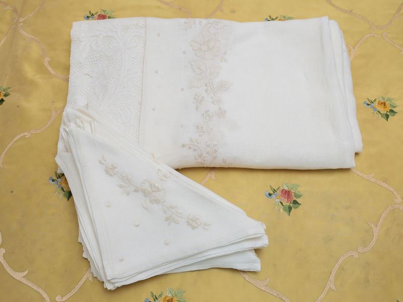 Grande Tovaglia in Lino Bianco