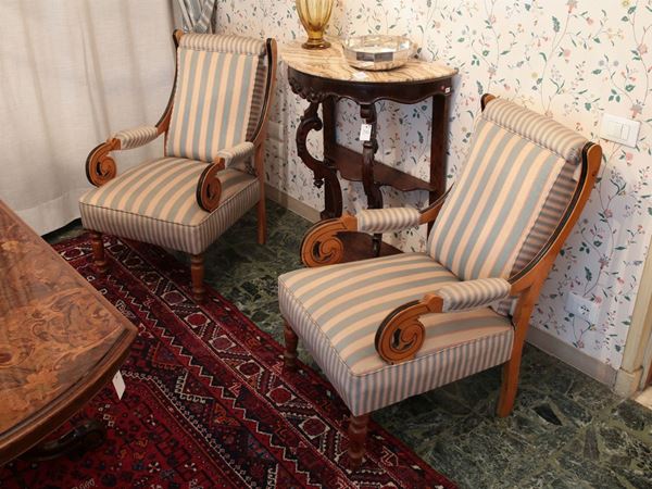 A couple of maple armchairs  (Austria, 19th century)  - Auction House Sale: Furniture and Paintings from Villa Roseto  - Florence - II - II - Maison Bibelot - Casa d'Aste Firenze - Milano