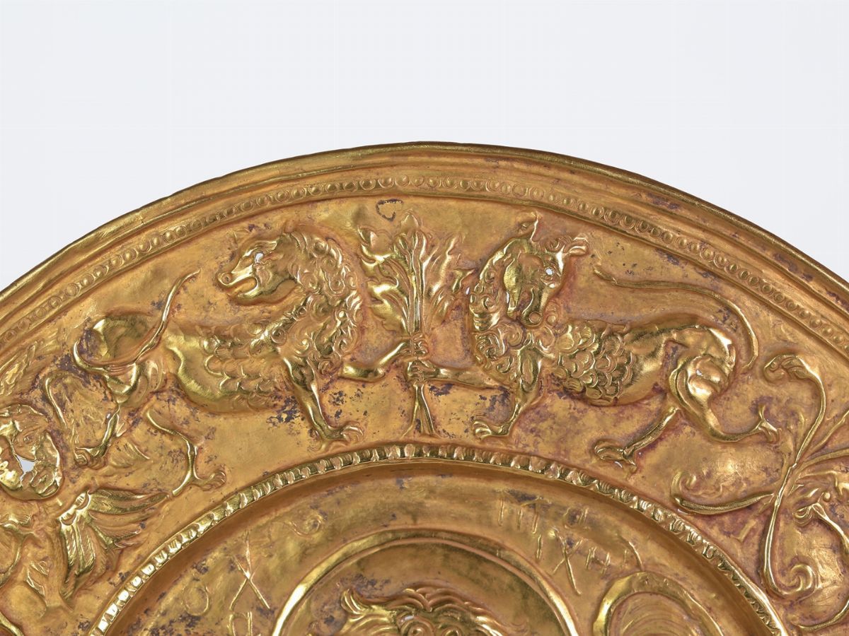 Patena di Forma Circolare in Oro Zecchino (oltre 950/1000)