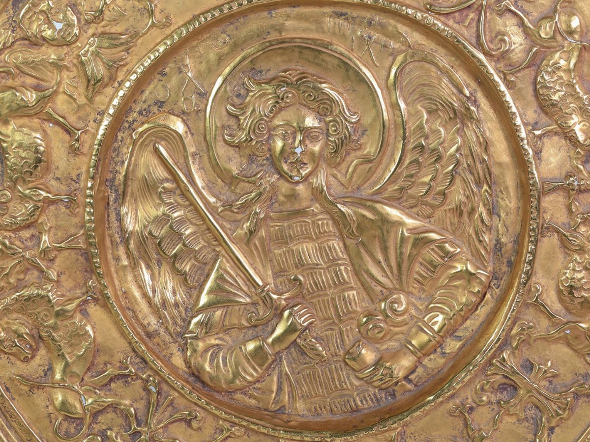 Patena di Forma Circolare in Oro Zecchino (oltre 950/1000)