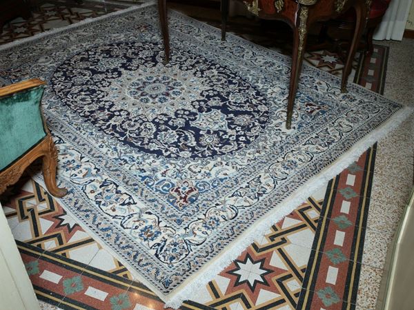 A nain persian carpet  - Auction House Sale: Furniture and Paintings from Villa Roseto  - Florence - II - II - Maison Bibelot - Casa d'Aste Firenze - Milano