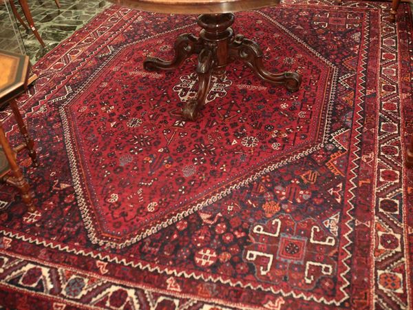 A shiraz persian carpet  - Auction House Sale: Furniture and Paintings from Villa Roseto - Florence - III - III - Maison Bibelot - Casa d'Aste Firenze - Milano