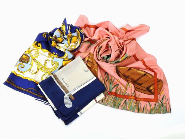 Tre foulard in seta  - Asta Accessori e Fashion Vintage - Maison Bibelot - Casa d'Aste Firenze - Milano