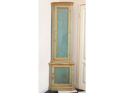 Coppia di Angoliere in Legno Laccato