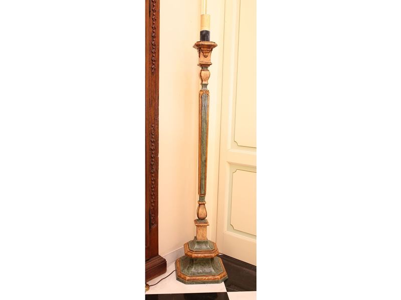 Torciera da Terra in Legno Laccato e Dorato