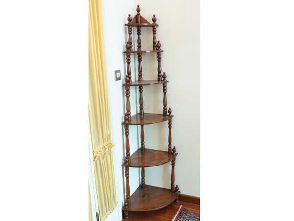 Etagere ad angolo in legno tenero