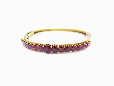 Bracciale Rigido in Oro Giallo con Rubini