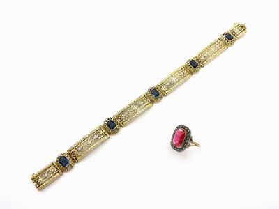 Bracciale in Oro Giallo 585/1000 e Anello in Oro Giallo e Argento con Diamanti e Pietre Artificia...