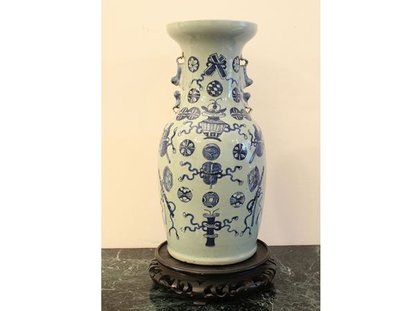 Vaso in porcellana, Cina, fine del XIX/inizio del XX secolo