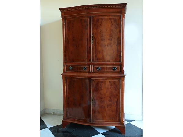 Two-body bar cabinet in walnut, root and other essences  (first half of the 20th century)  - Auction Lazzi's House - first part Furniture, paintings, Murano glass, curiosities - Maison Bibelot - Casa d'Aste Firenze - Milano