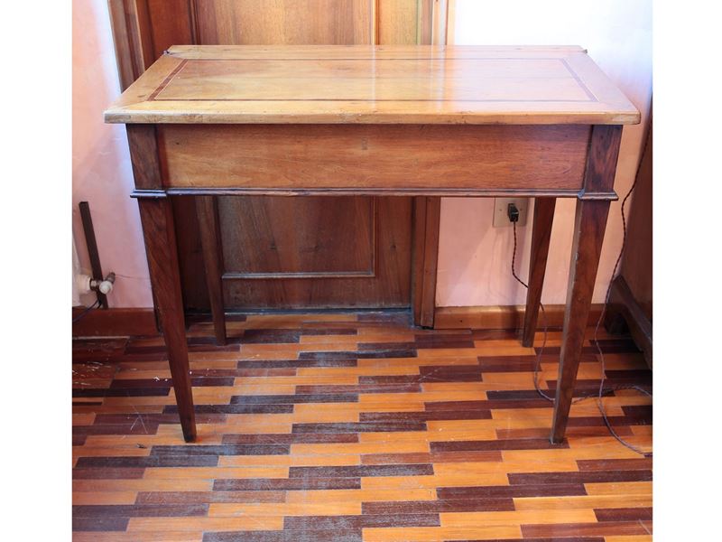 Tavolo da Toilette in Noce