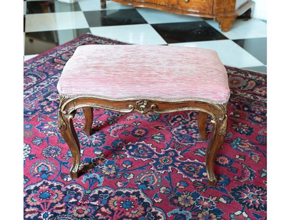 A walnut little bench  - Auction Lazzi's House - first part Furniture, paintings, Murano glass, curiosities - Maison Bibelot - Casa d'Aste Firenze - Milano