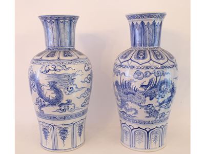 Coppia di Vasi in Porcellana, Cina, XX Secolo