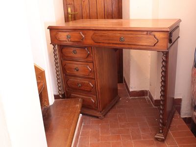 Piccolo Scrittoio in Noce