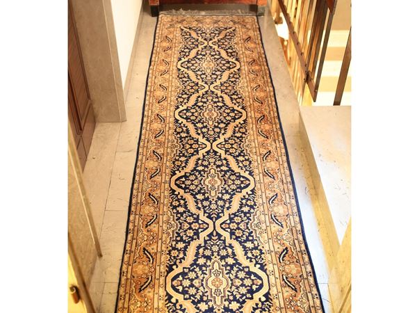A persian long carpet  - Auction Lazzi's House - first part Furniture, paintings, Murano glass, curiosities - Maison Bibelot - Casa d'Aste Firenze - Milano