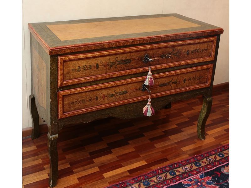 Cassettone in Legno Laccato