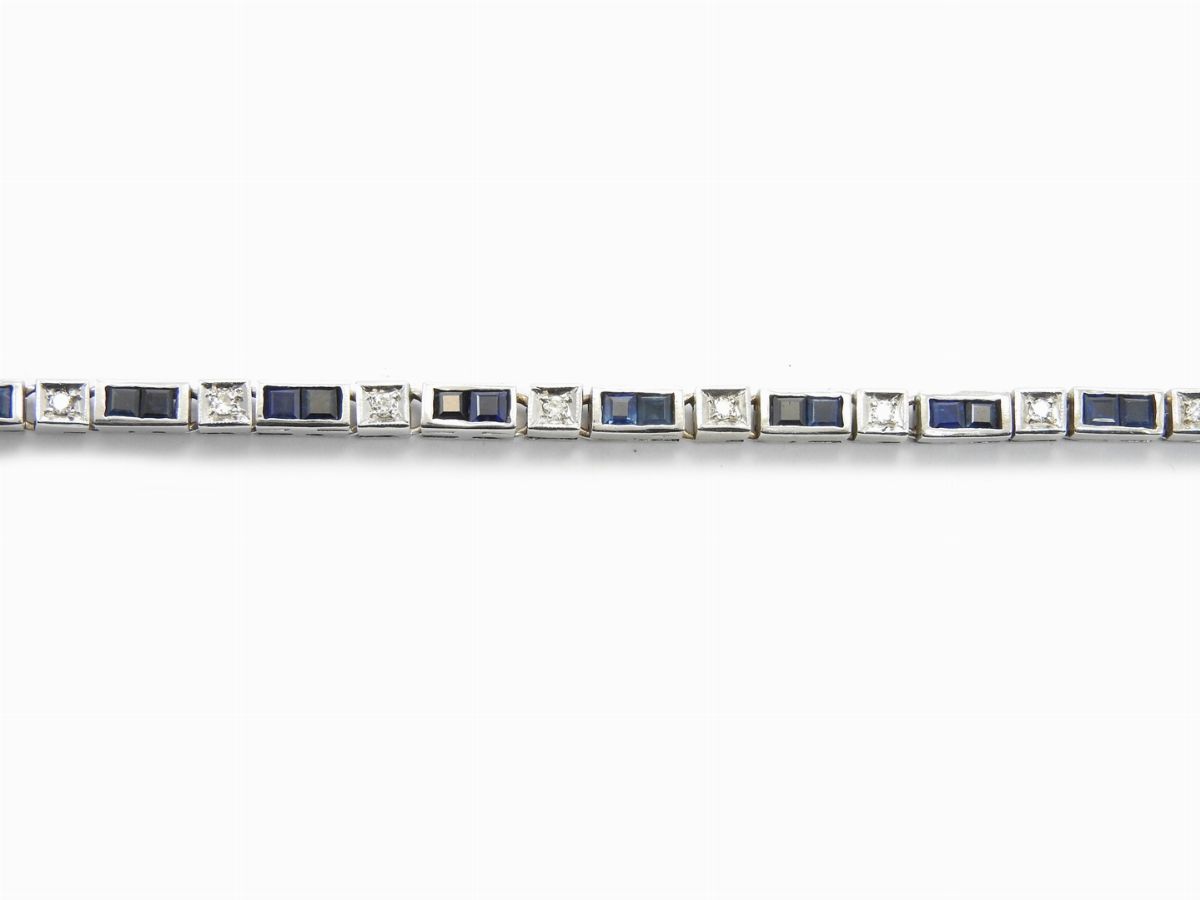 Bracciale Tennis in Oro Bianco con Diamanti e Zaffiri