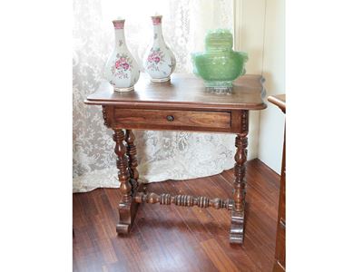 Tavolino da Appoggio in Noce e Legno Tenero