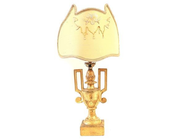 A giltwood tablelamp