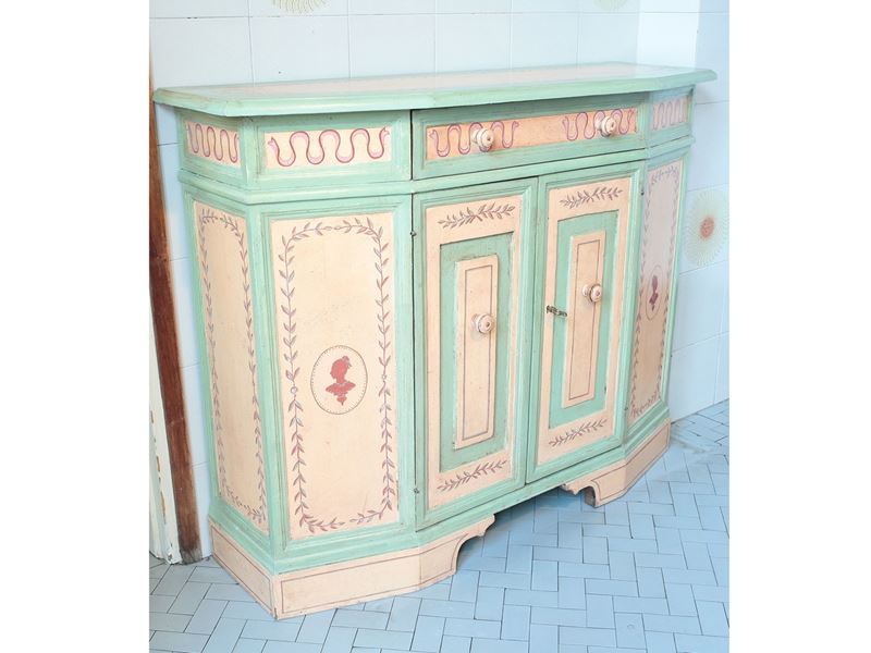 Piccola Credenza in Legno Laccato