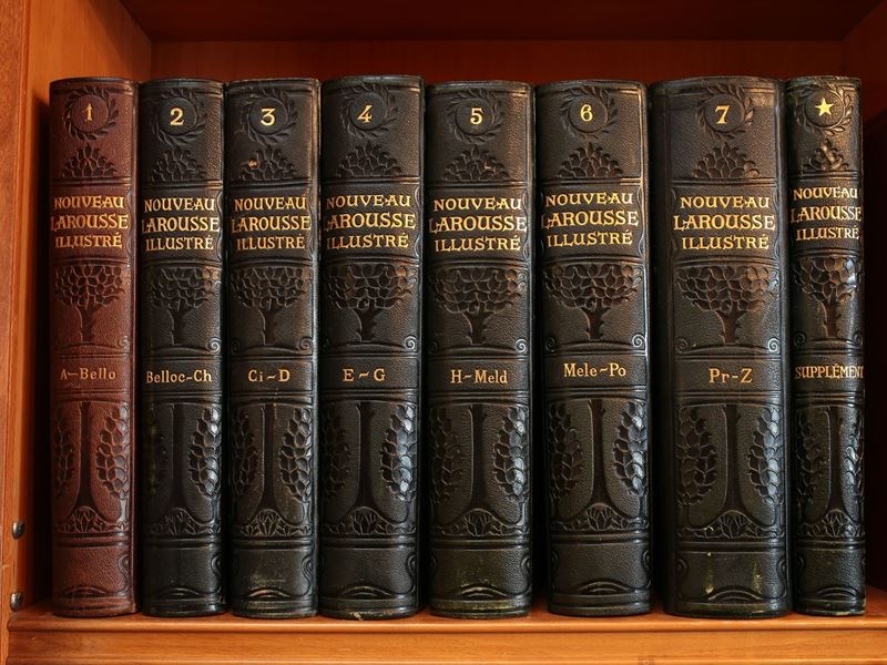 Nouveau Larousse Illustré