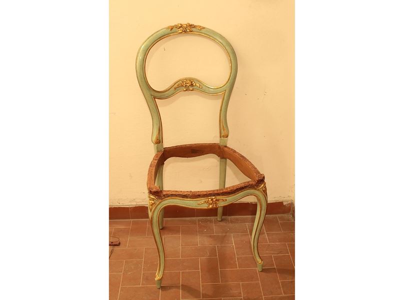 Finimento da Salotto in Legno Laccato e Dorato