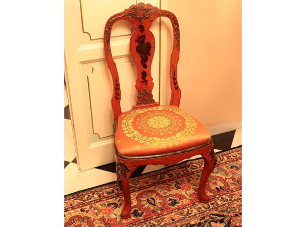 Chair in lacquered wood highlighted in gold  (half of 18th century)  - Auction Lazzi's House - first part Furniture, paintings, Murano glass, curiosities - Maison Bibelot - Casa d'Aste Firenze - Milano