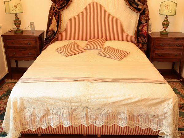 A doble-size bed  - Auction Antiquities, Interior Decorations and Vintage  from the Panarello Gallery in Taormina - Maison Bibelot - Casa d'Aste Firenze - Milano