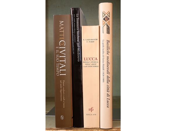 Lotto di libri su Lucca, tra arte e storia