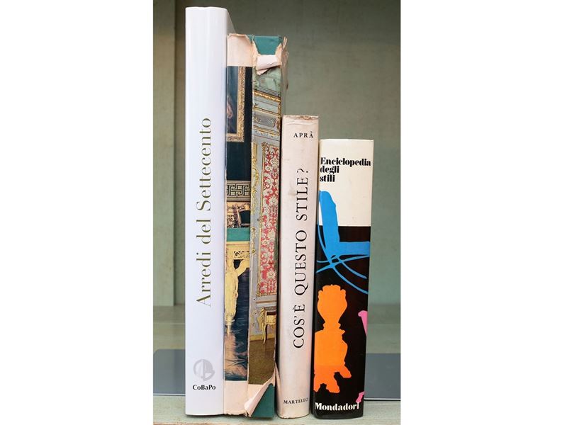 Lotto di Libri sui Mobili e gli Stili