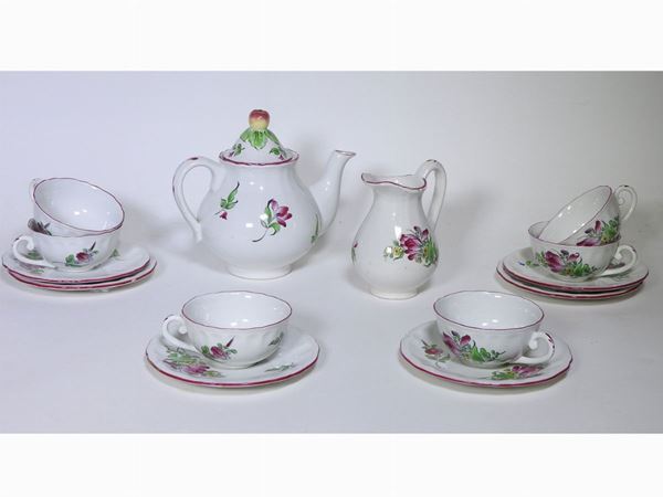 A porcelain tea set, Luneville