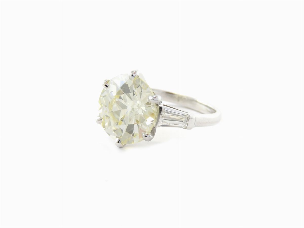 Anello in Oro Bianco con Diamanti