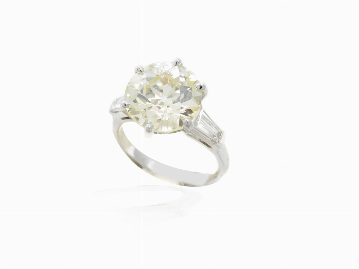 Anello in Oro Bianco con Diamanti