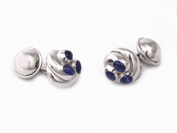 White gold cuff links with sapphires