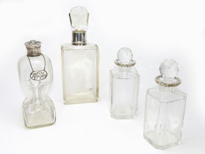 Quattro Bottiglie da Liquore in Cristallo