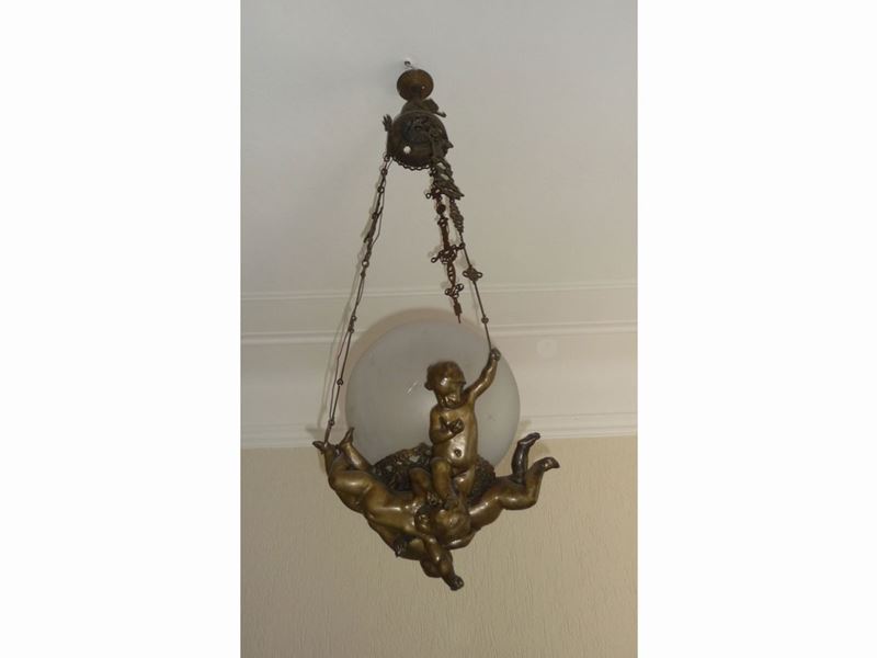Scuola Italiana della Seconda Metà del XIX Secolo - Lampadario in Bronzo con Teoria di Puttini
