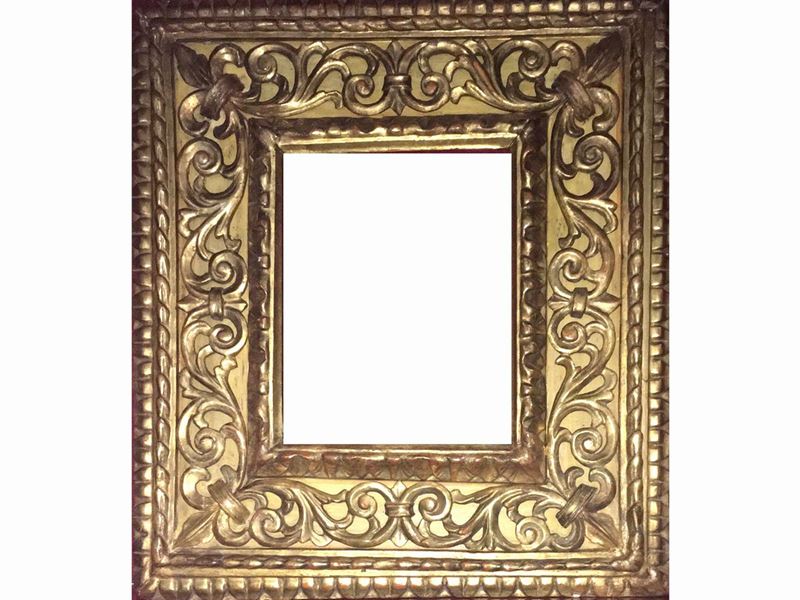 Cornice in Legno Inatgliato e Dorato