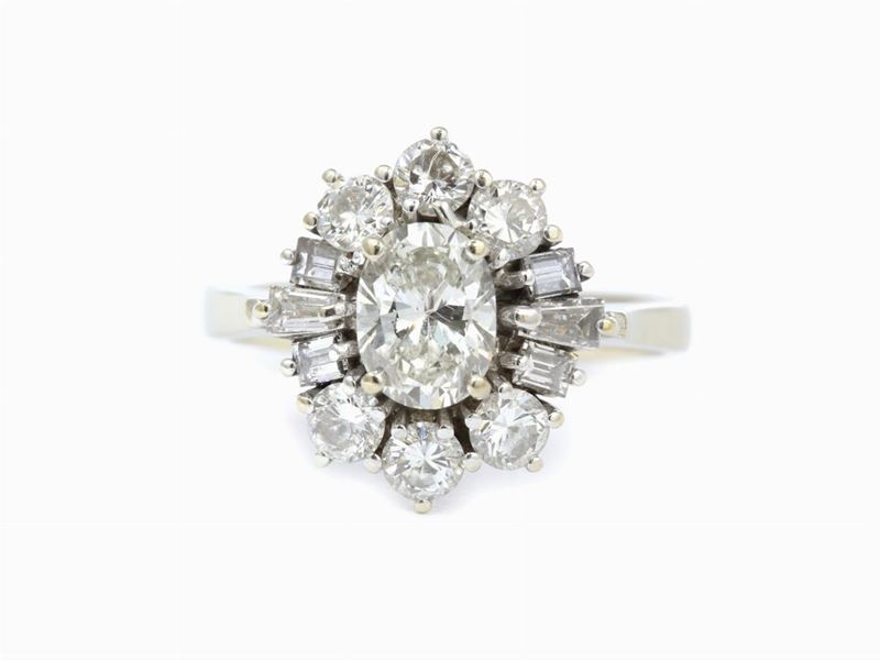 Anello a Margherita in Oro Bianco e Diamanti