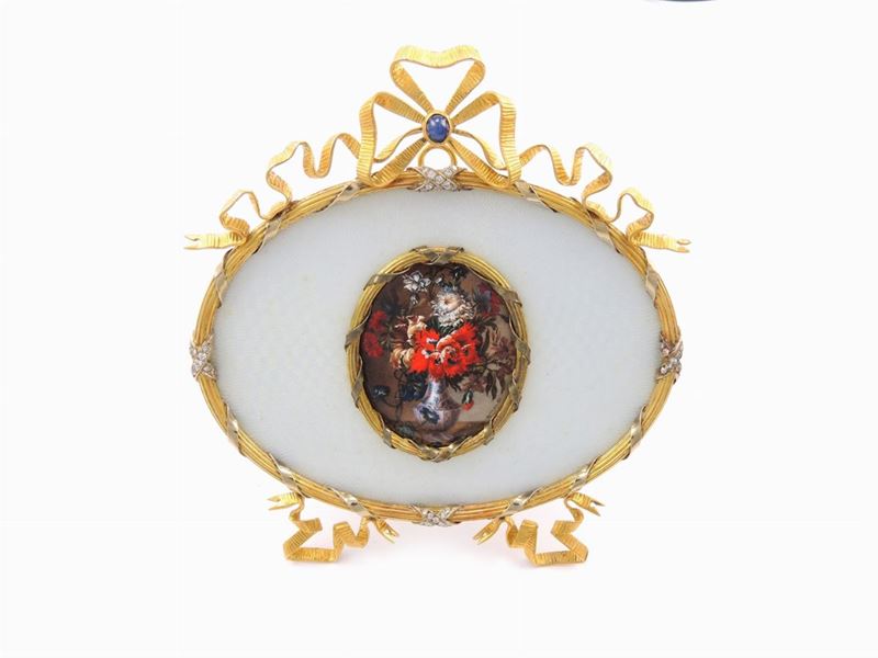 Portaritratti da Tavolo in Oro Giallo, Argento, Smalti, Diamanti e Miniatura Centrale