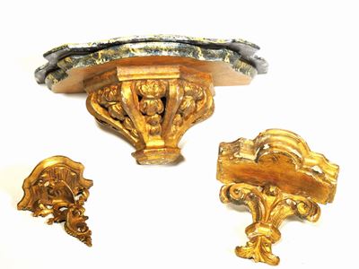 Tre Mensole in Legno Intagliato e Dorato