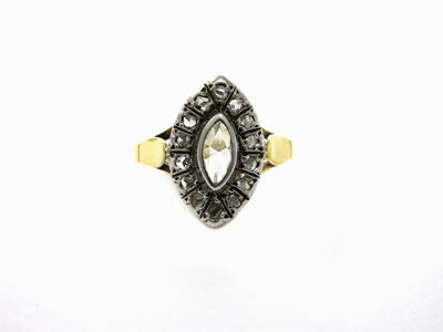 Anello in Oro Giallo e Bianco con Diamanti