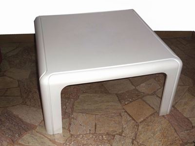 Tavolino Basso in Poliuretano Bianco Gae Aulenti per Kartell