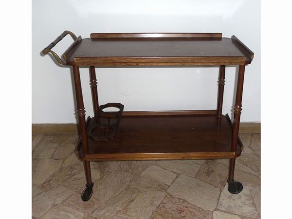 A walnut cart  (Anni Settanta)  - Auction Furniture and Old Master Paintings - Maison Bibelot - Casa d'Aste Firenze - Milano
