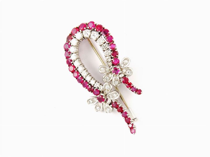 Spilla in Oro Bianco con Diamanti e Rubini